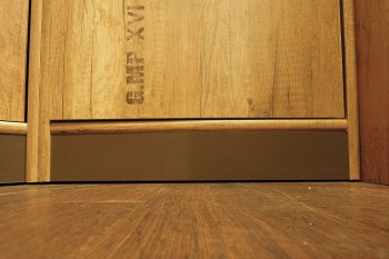 Шкаф для белья «Пилигрим» (Дуб Каньон светлый, Фон серый) в Ленске - lensk.mebel54.com | фото